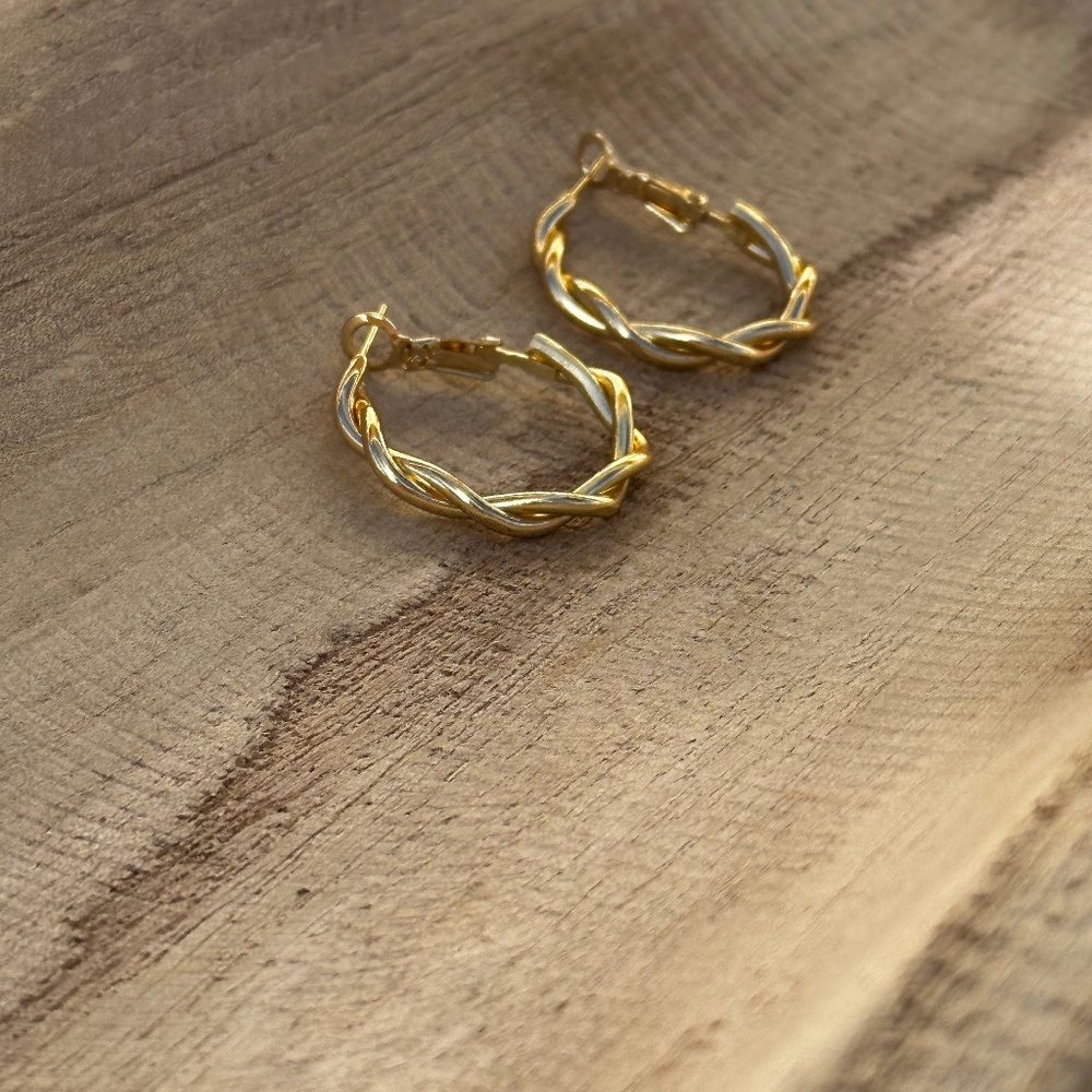 *SALE TODAY ONLY* Camelia Gold Plated Earrings